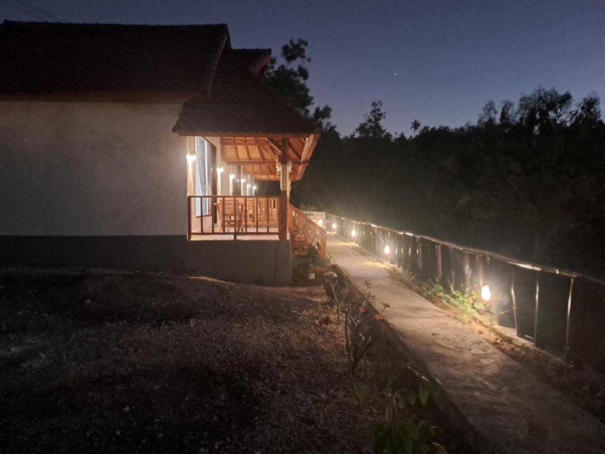 Vina Bungalow Toyapakeh Екстер'єр фото