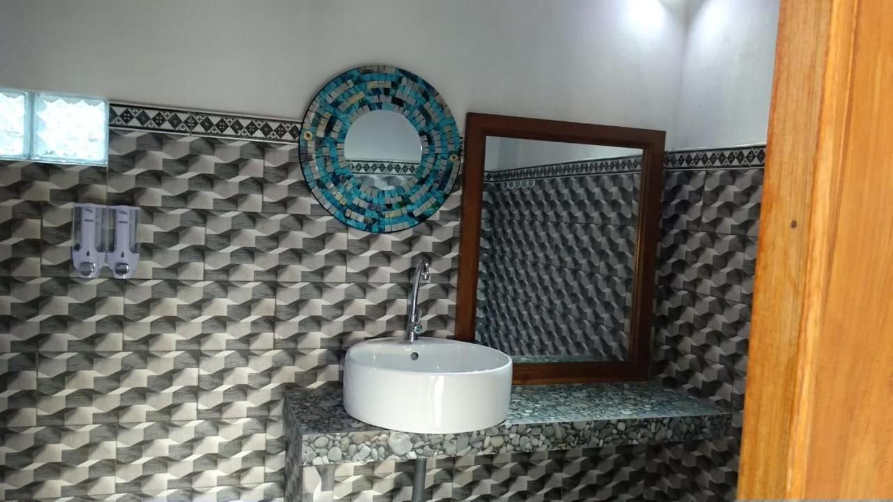 Vina Bungalow Toyapakeh Екстер'єр фото